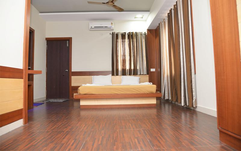 Hotel Abm International Бангалор Екстериор снимка